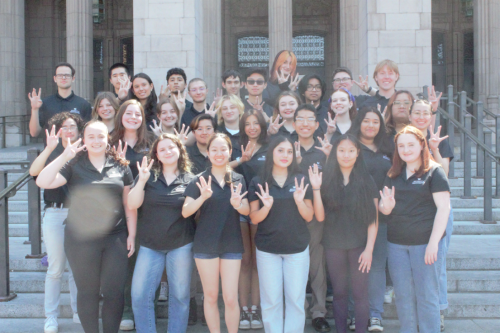 Image of Orientation Leader Team on Suzzallo Library Steps (2024)